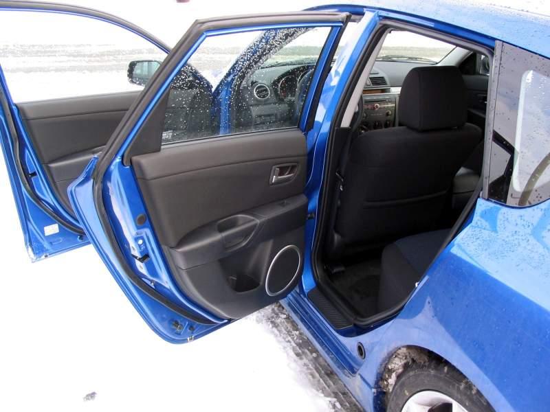 Mazda 3 - Fisrt pics 03.JPG